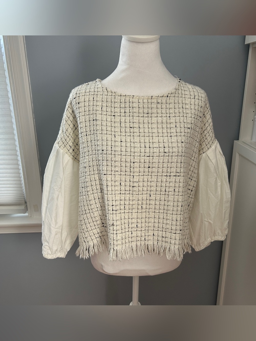 Zara Tweed Crop Top Size M Black White Contrast Balloon Sleeve Fringe Hem Preppy